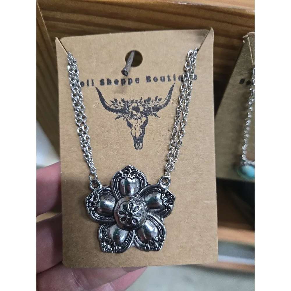 Silver Tone Flower Pendant Necklace | Double Chain Western Boho Necklace